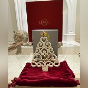 Lenox White and Gold 2022 Ceramic Tree Ornament with Star Top